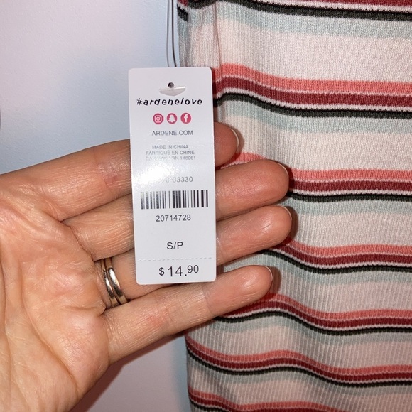 NWT Ardene multi strip form fitting ribbed tee - Picture 3 of 4